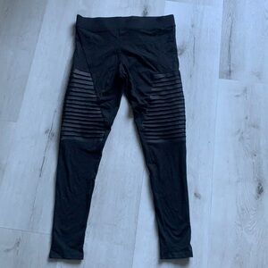 Black moto leggings with rib and pleather details faux leather look‎ size M